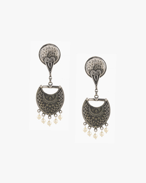 Shop earrings & ear cuffs online. Pick stylish earring designs at Ajio.com